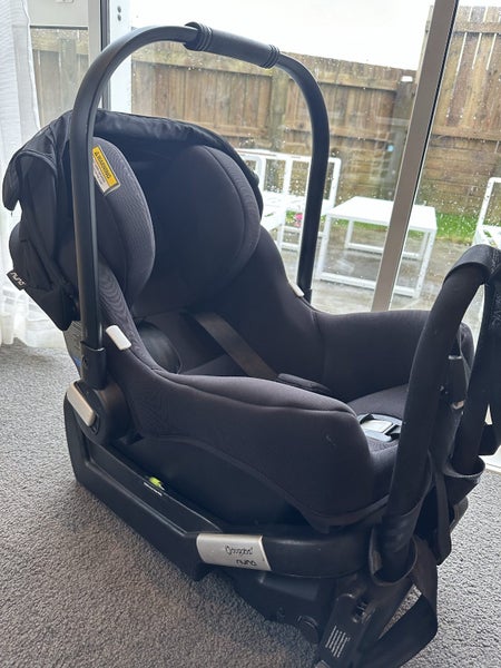 Bugaboo Turtle by Nuna baby capsule with Isofix base62863242577667111