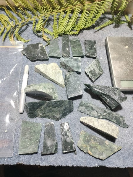 NZ Pounamu ( offcuts ) carvers stone #3 Carousel 1