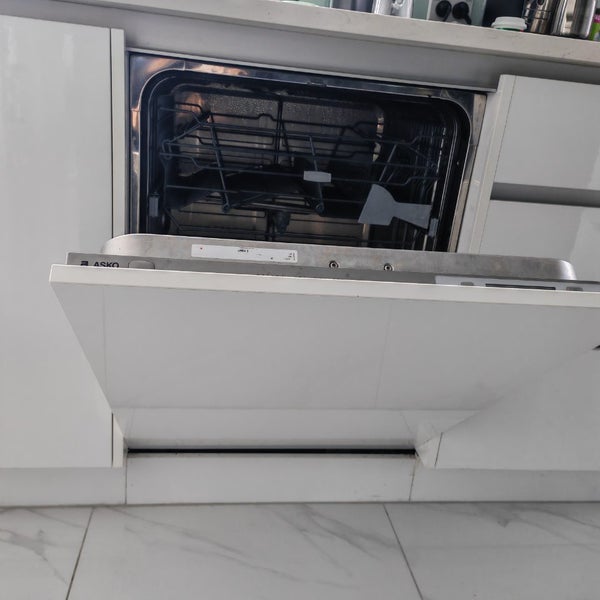 ASKO Integrated Dish washer D3530 - $1 reserve Carousel 4