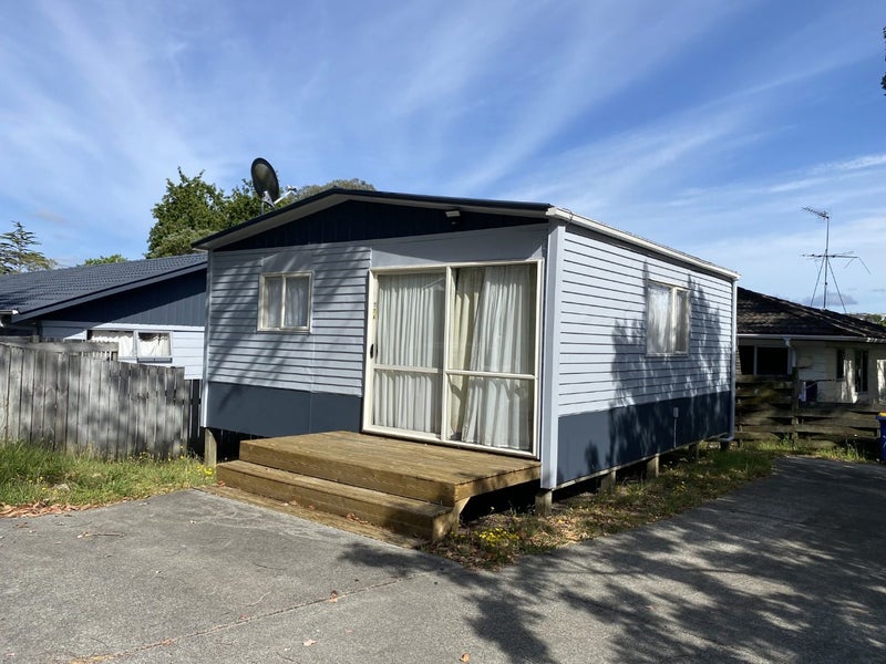 Image 1 of 7