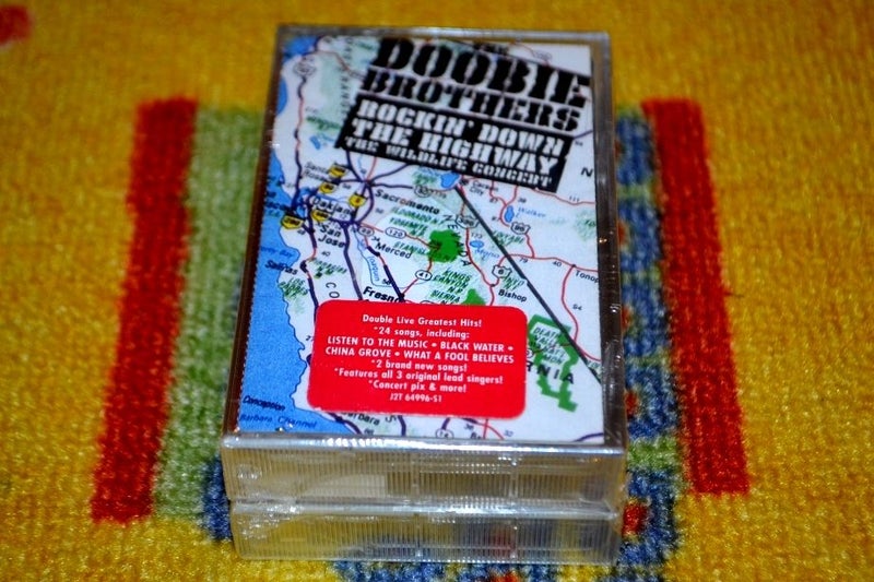 THE DOOBIE BROTHERS Rockin' Down the Highway [LIVE] DOUBLE CASSETTE TAPE Carousel 1