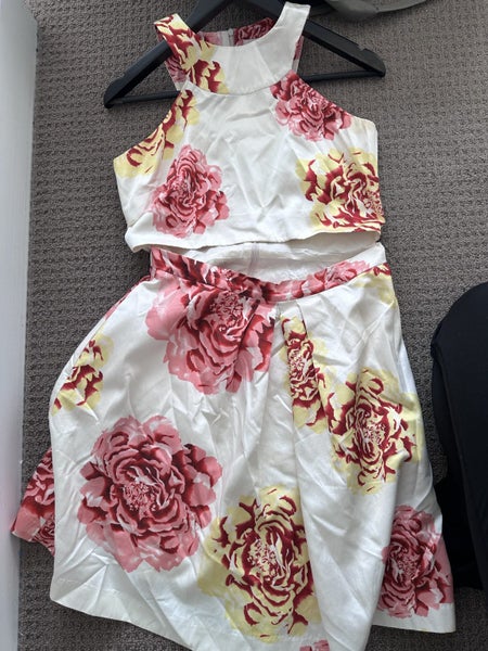 Crop cocktail dress Carousel 1