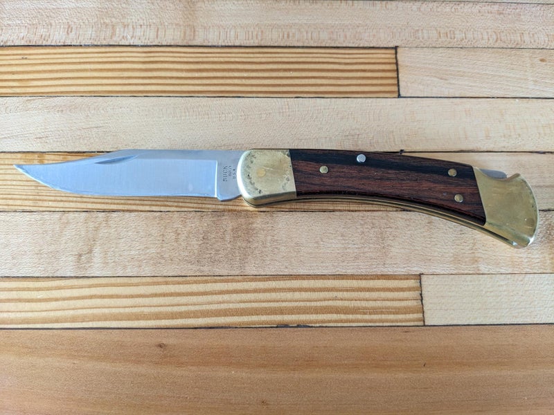 Buck 110 Folding Hunter Knife Carousel 1