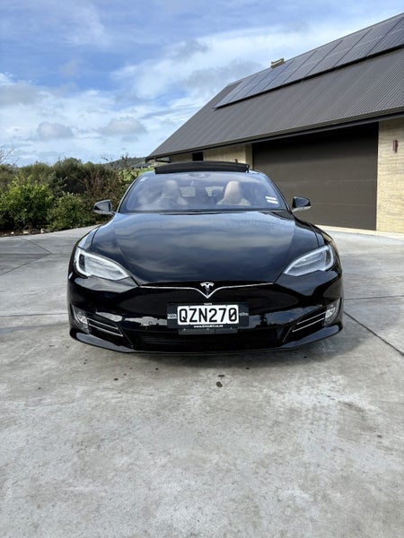 2016 Tesla Model S P90D with Ludicrous64235227095554112