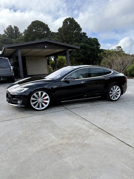 2016 Tesla Model S P90D with Ludicrous64235227095554113