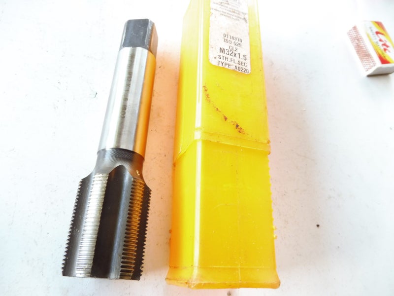 Big Metric Tap-(M32 X 1.5) NEW Carousel 1