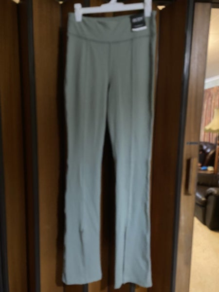 Body leggings size medium (2) Carousel 1