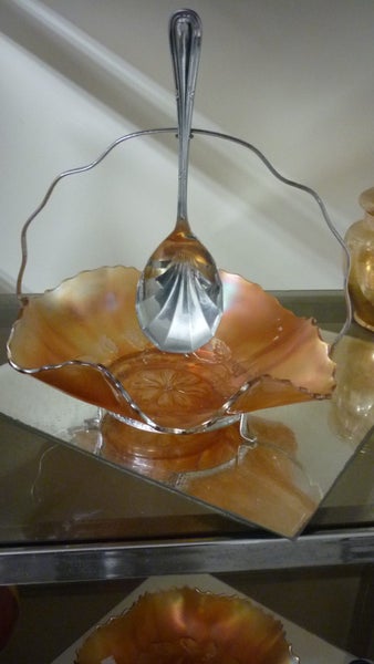 CARNIVAL GLASS DISH IN CHROME HOLDER WITH SERVING SPOON Carousel 1