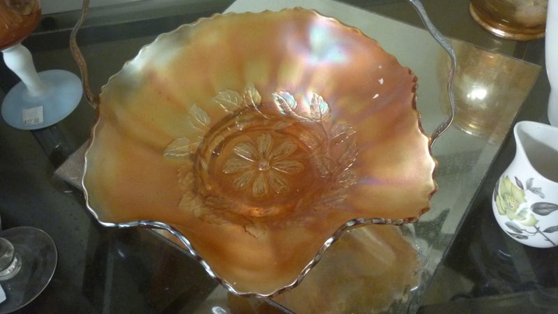 CARNIVAL GLASS DISH IN CHROME HOLDER WITH SERVING SPOON Carousel 2