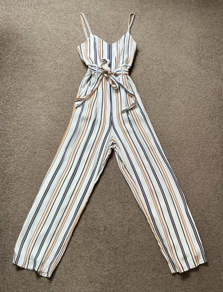 Forever New Jumpsuit size 862936674796801112