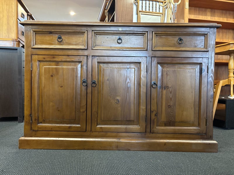 Outback Furniture 3 Drawer/ 3 Door Solid Pine Kitchen Sideboard Carousel 1