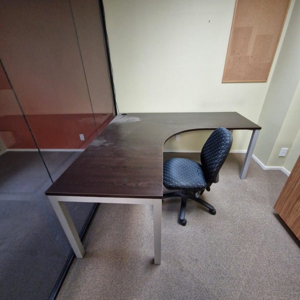 Office Desk $1R Carousel 1