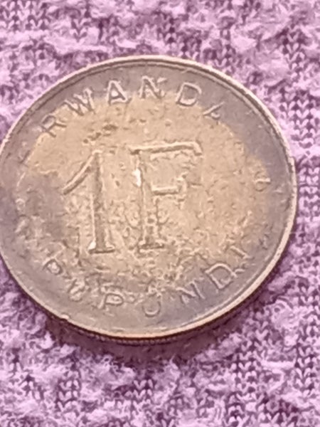 Rwanda , 1961 , one franc Carousel 2
