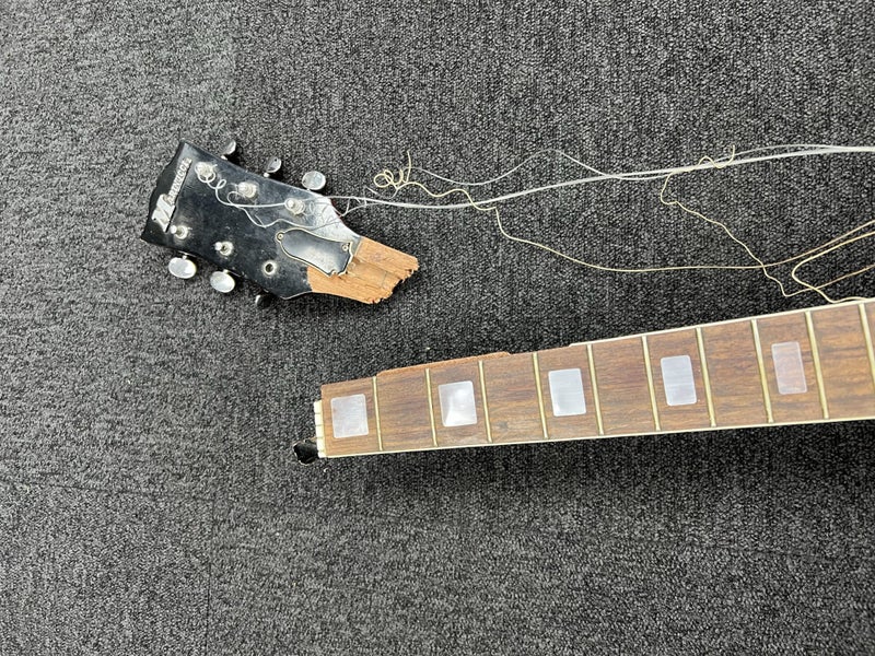 Guitar Carousel 3