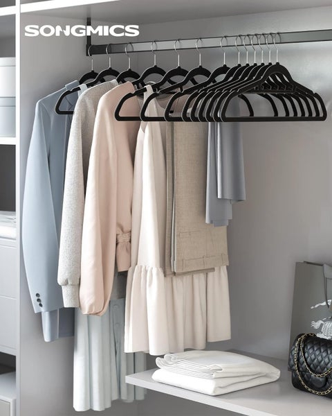 50 Velvet Hangers - Black Carousel 2