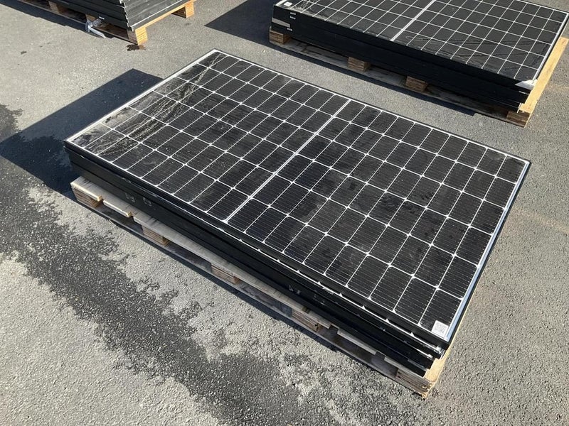7x JA solar panels Carousel 1