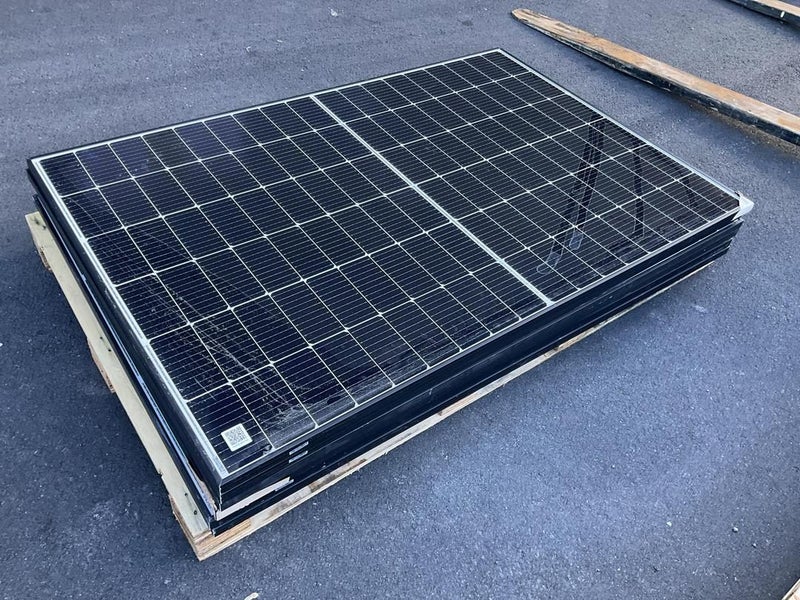 4x Yingli Solar Carousel 1
