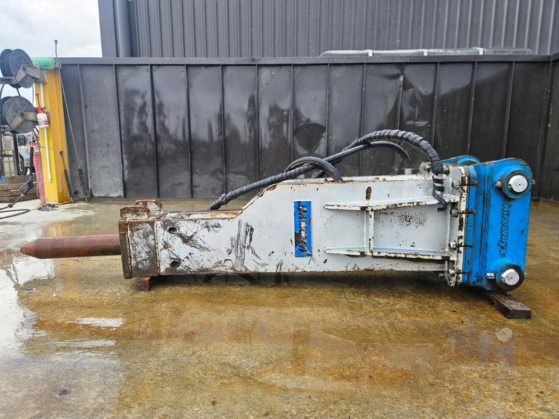 $1 Reserve Hammer HM2000 Rock Breaker Carousel 2