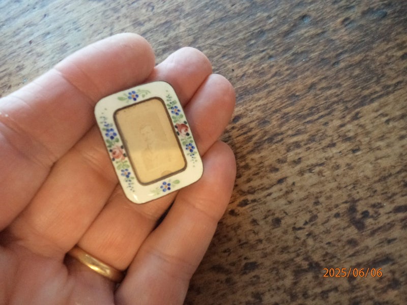 Antique Enamelled Miniature Frame with portrait photograph Carousel 1