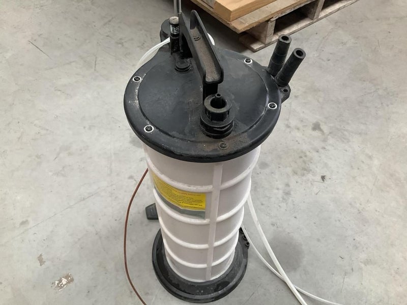 Automobile Fluid Extractor Pump Carousel 2