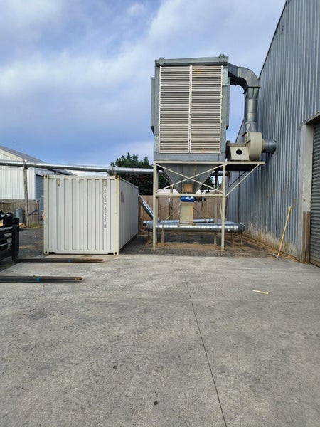 Dust extraction, with seperate circulating Fan.628658225297951113