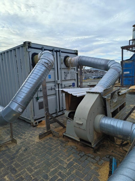 Dust extraction, with seperate circulating Fan.62865822529795111
