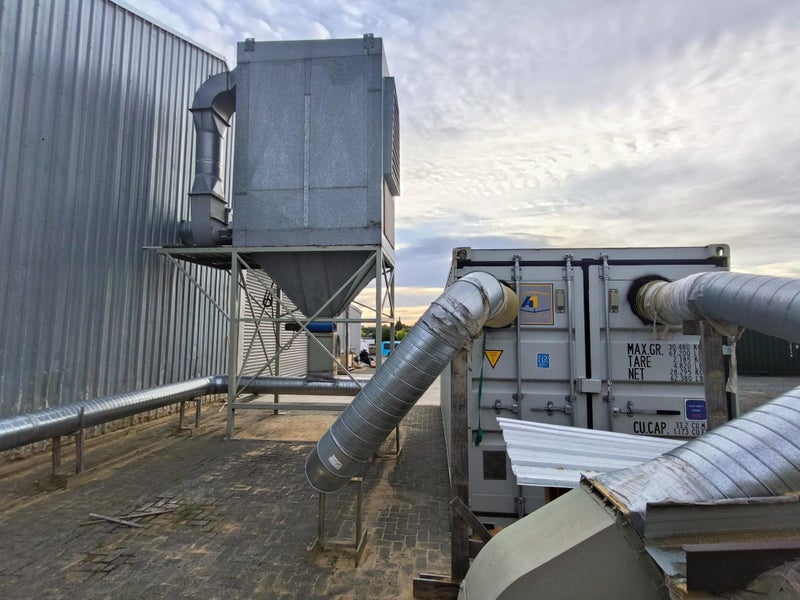 Dust extraction, with seperate circulating Fan.62865822529795114