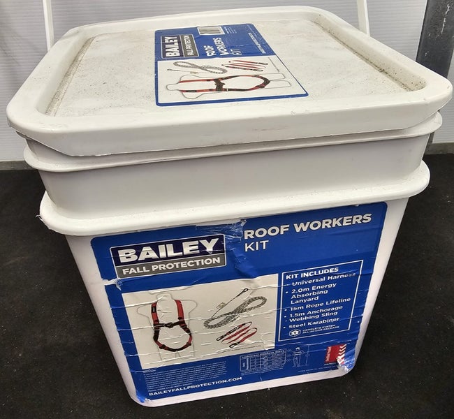 Bailey Roof Workers KIt Carousel 1