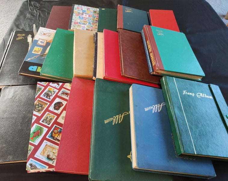 WORLD 7.6kg 'ALL SORTS' BOX LOT OF ALBUMS (M/U) $1 S/R!!!!!!!! Carousel 20