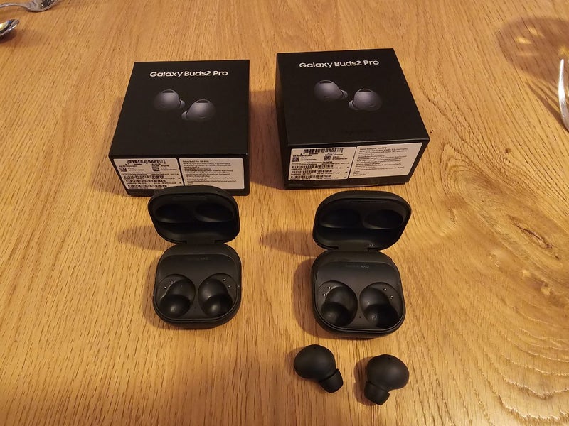 Galaxy Buds Pro 2 with 2 x charge cases Carousel 1