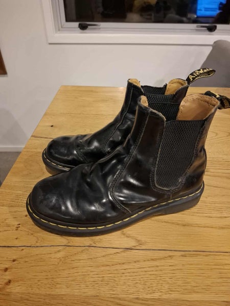 Dr Martens Chelsea boots. Size 38/7USL* Good condition. Carousel 1