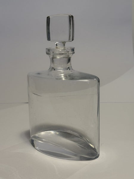 Set of 2x Glass Decanters – $1 RESERVE Carousel 4