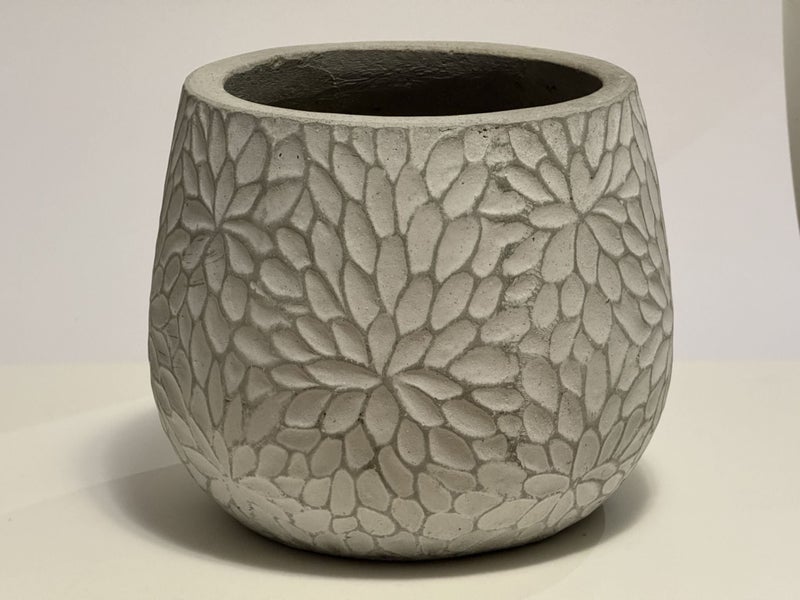 Large Concrete Pot – $1 RESERVE Carousel 1