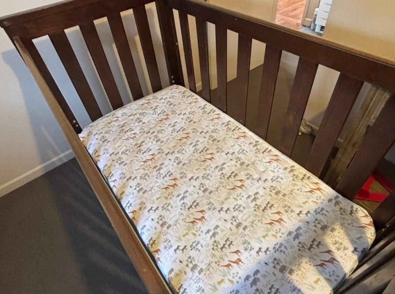Cot and mattress Carousel 1