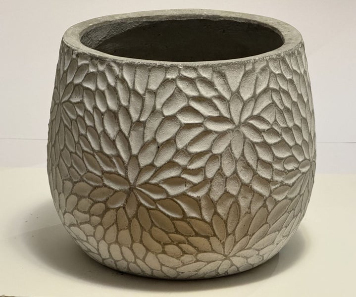 XL Concrete Pot – $1 RESERVE Carousel 1
