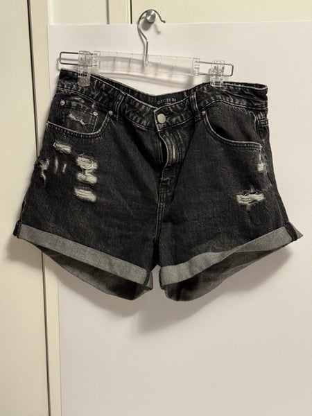 Decjuba 'Ripped' Denim Shorts – $1 RESERVE Carousel 1