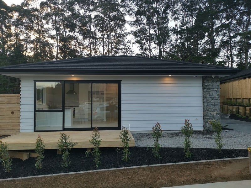 Image 1 of 8