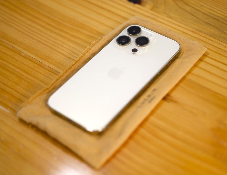 iPhone 14 Pro Silver 512GB Carousel 2