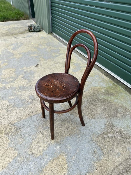 Bentwood Chair Carousel 2