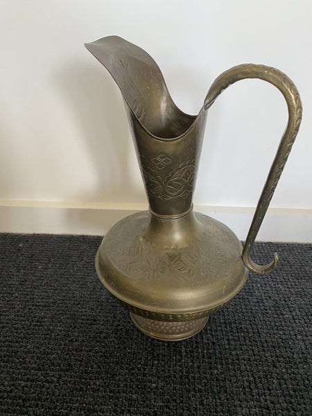 Beaten Decorative Brass Jug/Vase Carousel 1