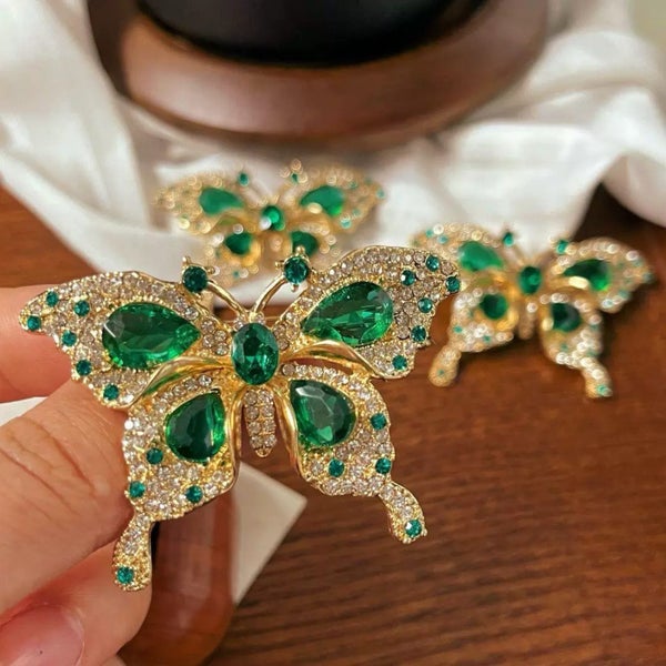 Gold-Tone Emerald Green Butterfly Brooch – Glamorous Statement Pin Carousel 2
