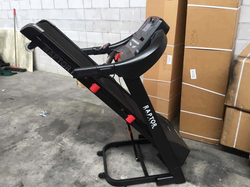 TREADMILL-FAMOUS RAPTOR R5 (NATION WIDE DELIVERY AVAILABLE) Carousel 6