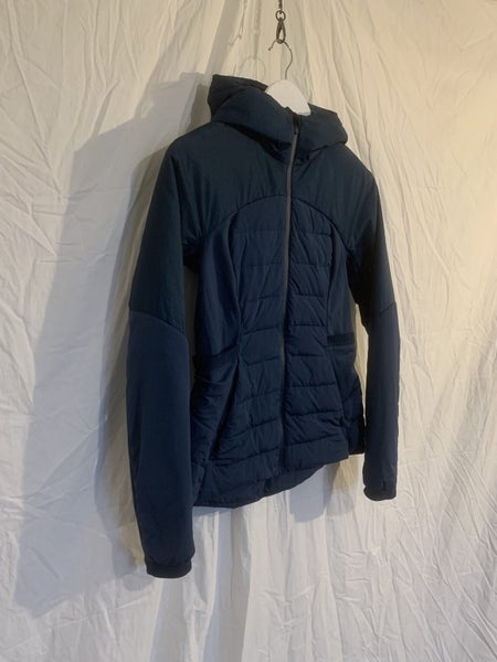 Lululemon Goose Down Navy/Turquoise Puffer Jacket - Great Condition! Carousel 2