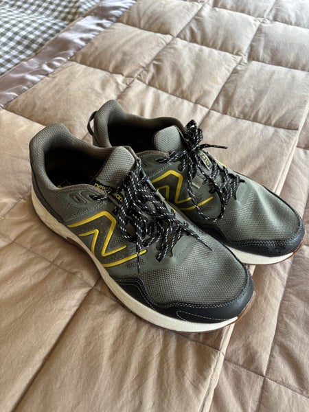 New Balance runners Carousel 1