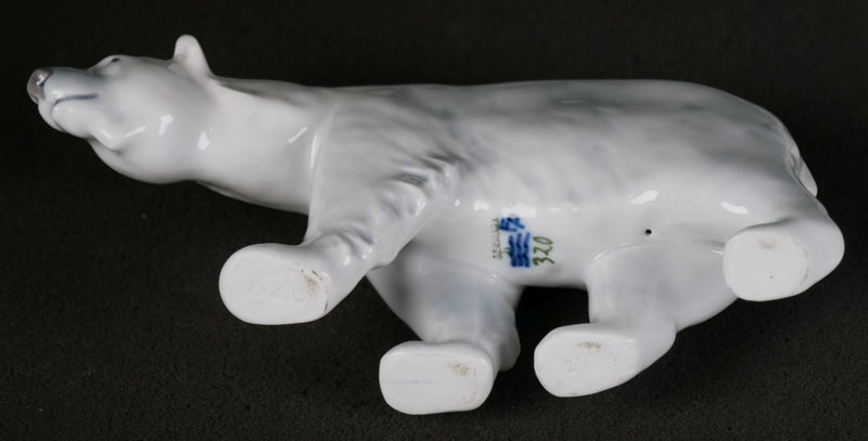 Danish Royal Copenhagen Polar Bear Figure - Pattern 320 Carousel 3