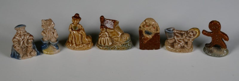 Collection of Wade Nursery Rhyme Figures Carousel 1