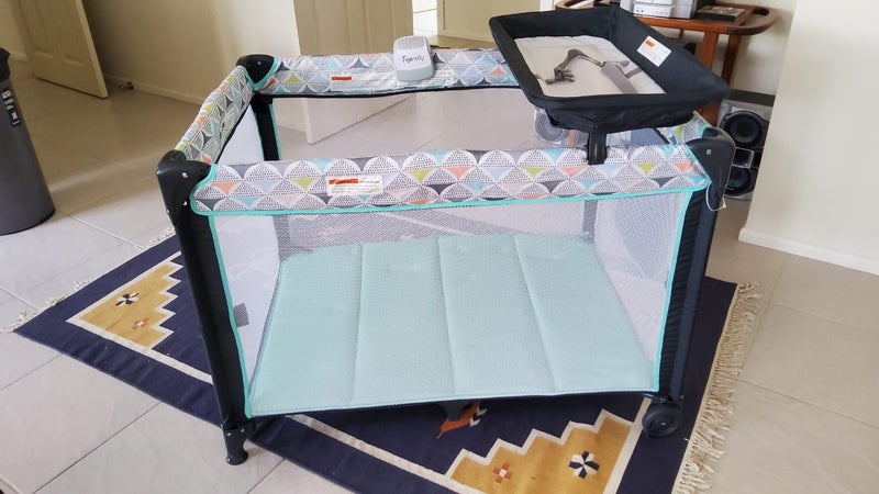 Baby Ingenuity smart and simple travel cot. Carousel 2