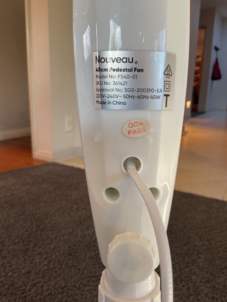 Electric fan. 3 speed. can rotate plus tilt up and down. Buyer to pick up. Carousel 4