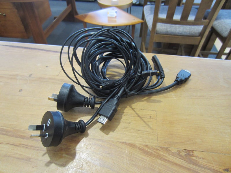 Polk Audio 2.1 Channel Soundbar with Subwoofer - Wireless - Black (Signa S2) Carousel 9