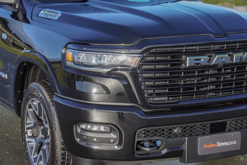 2026 Ram 1500 Dt Laramie Sport Hurricane SST, photo 2
